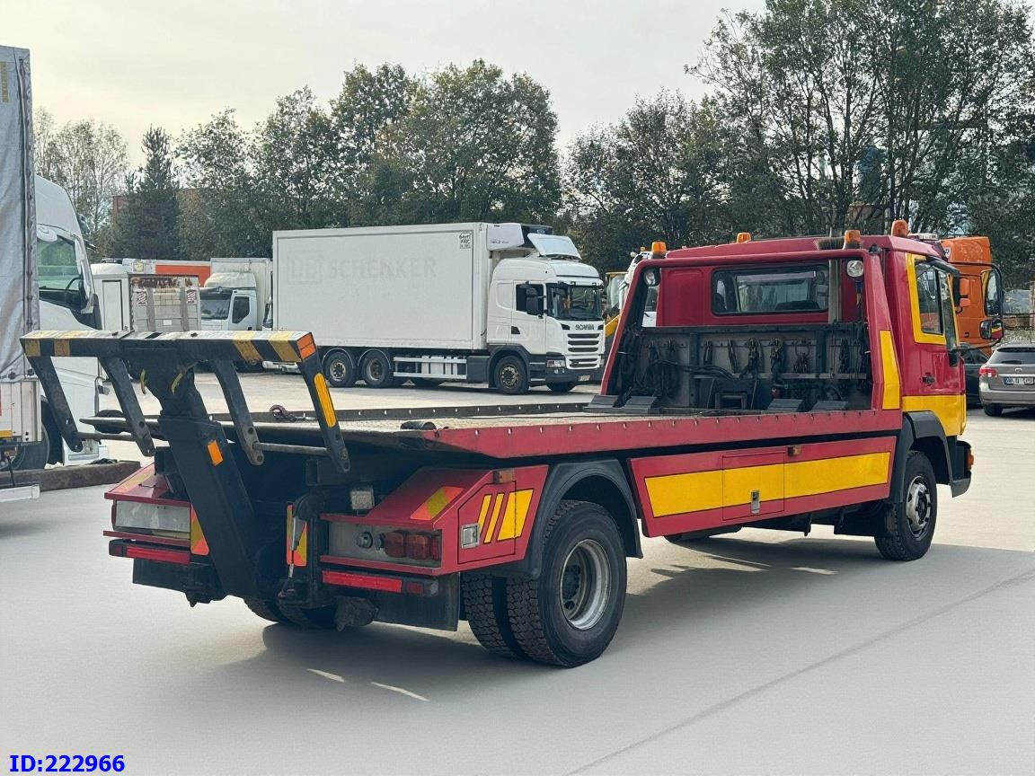 MAN 12.224 - Tow truck: picture 4 MAN 12.224 - Tow truck: picture 4