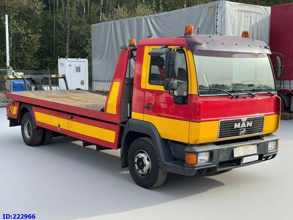 MAN 12.224 - Tow truck: picture 2 MAN 12.224 - Tow truck: picture 2