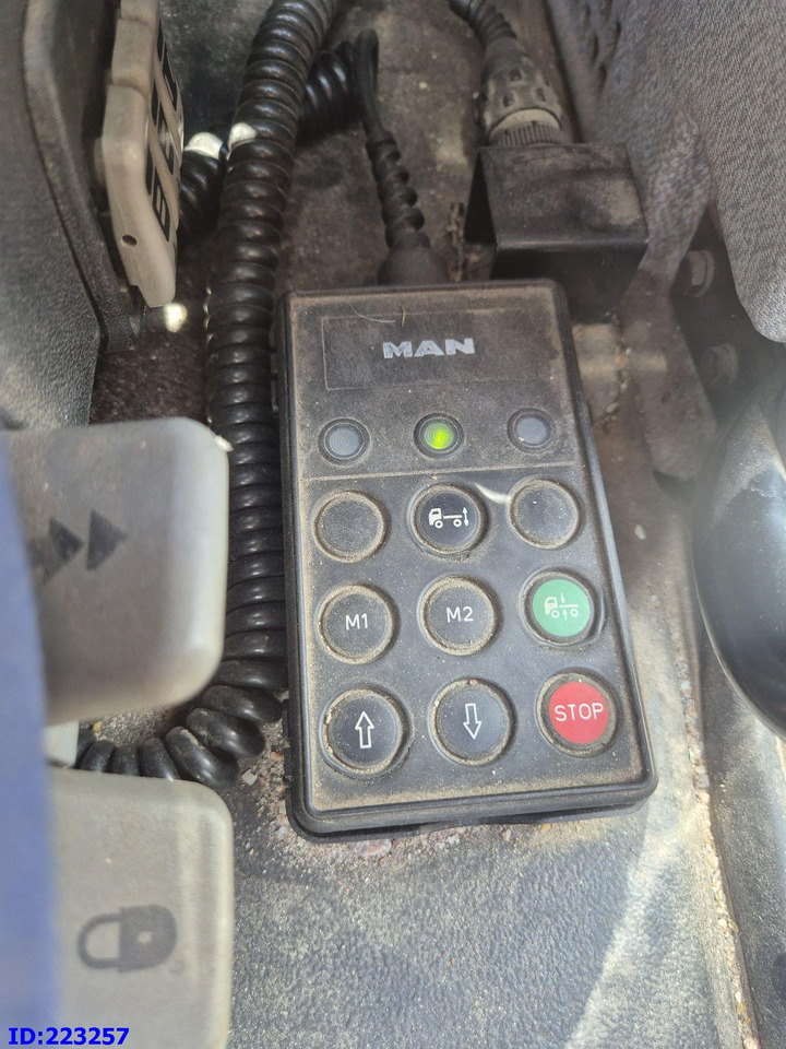 Box truck MAN LE 8.150 Manual 139tkm ONLY: picture 12 Box truck MAN LE 8.150 Manual 139tkm ONLY: picture 12