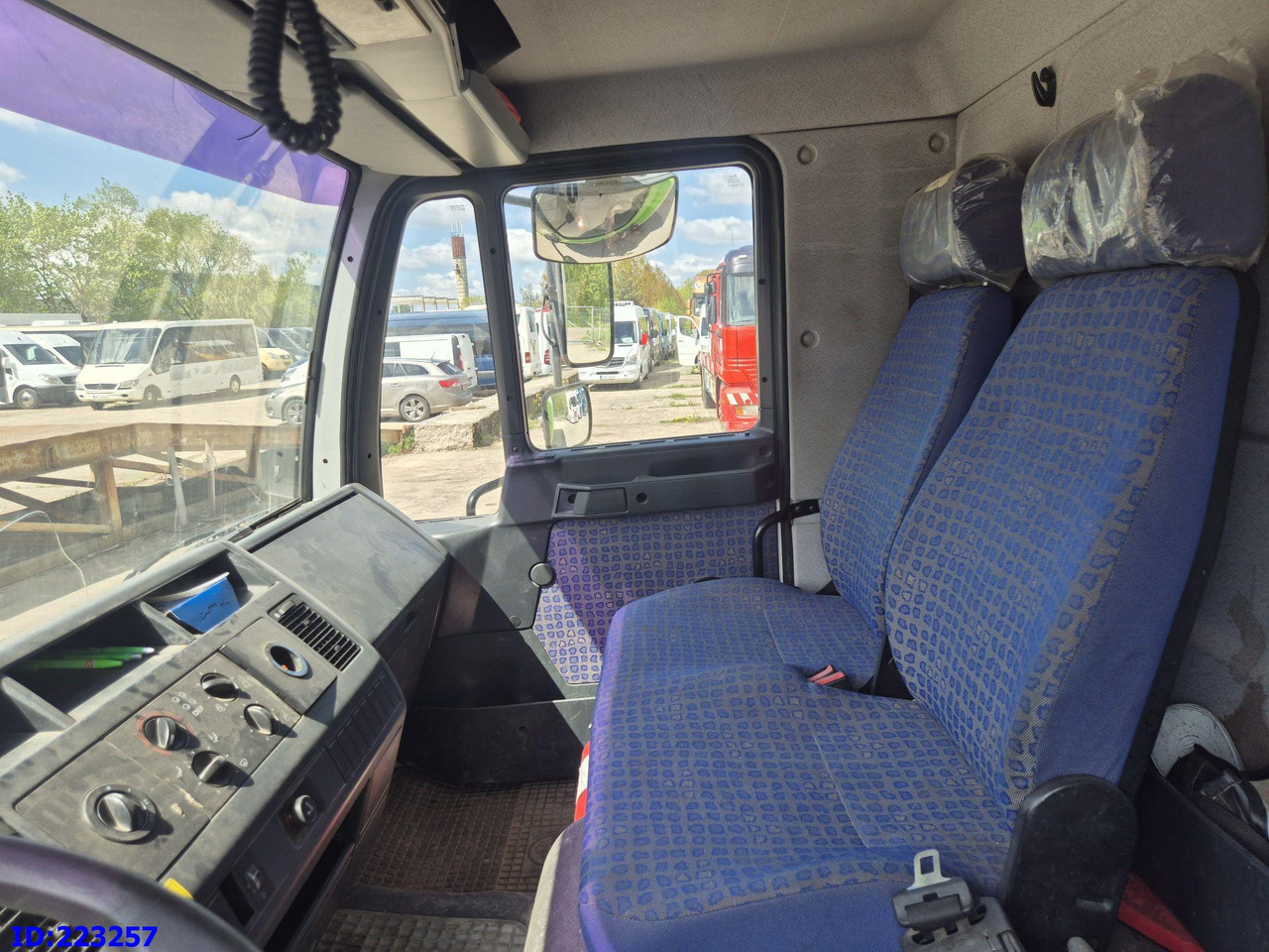 Box truck MAN LE 8.150 Manual 139tkm ONLY: picture 19 Box truck MAN LE 8.150 Manual 139tkm ONLY: picture 19