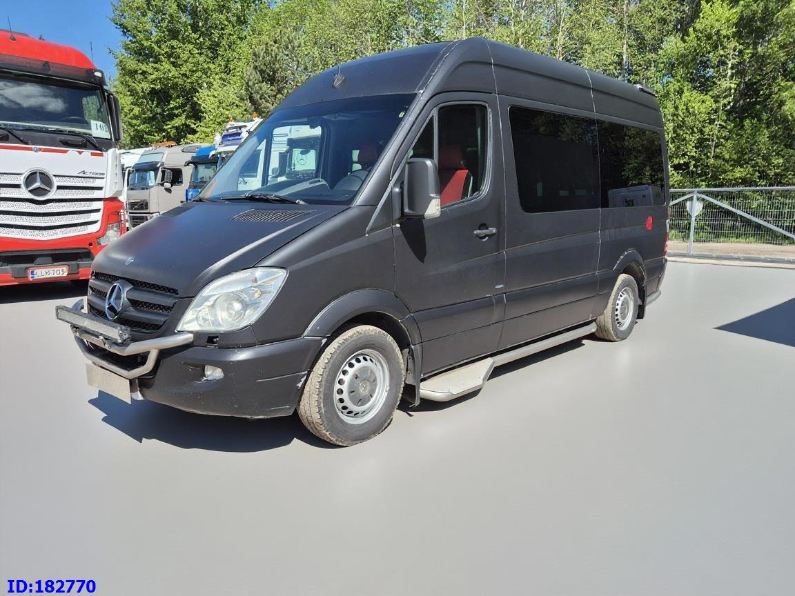 MERCEDES-BENZ Sprinter 319 VIP Euro5 - Minibus, Passenger van: picture 4 MERCEDES-BENZ Sprinter 319 VIP Euro5 - Minibus, Passenger van: picture 4