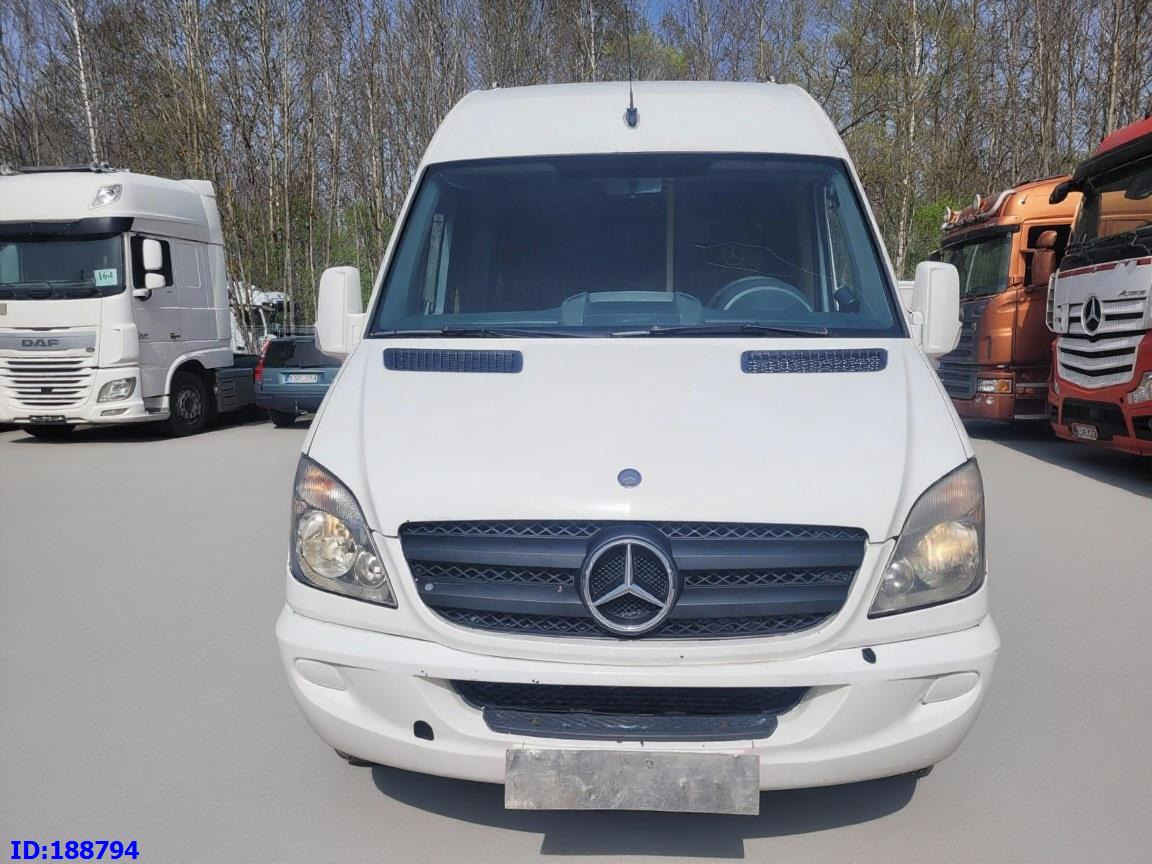 MERCEDES-BENZ Sprinter 518 - Kasten VIP - 20 Seater - Minibus, Passenger van: picture 2 MERCEDES-BENZ Sprinter 518 - Kasten VIP - 20 Seater - Minibus, Passenger van: picture 2