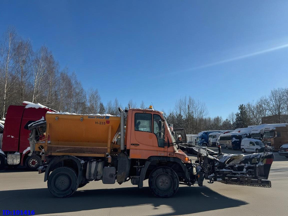 MERCEDES-BENZ Unimog U300 4X4 - Snow removal vehicle: picture 5 MERCEDES-BENZ Unimog U300 4X4 - Snow removal vehicle: picture 5