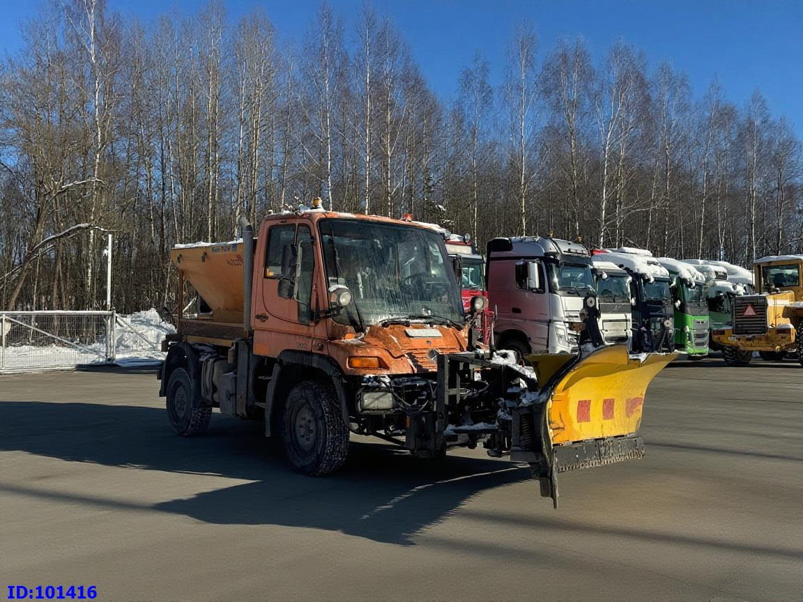 MERCEDES-BENZ Unimog U300 4X4 - Snow removal vehicle: picture 4 MERCEDES-BENZ Unimog U300 4X4 - Snow removal vehicle: picture 4