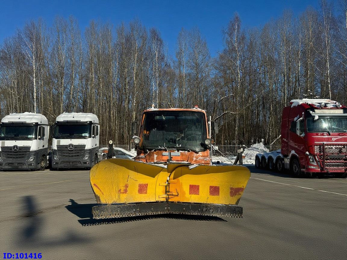 MERCEDES-BENZ Unimog U300 4X4 - Snow removal vehicle: picture 2 MERCEDES-BENZ Unimog U300 4X4 - Snow removal vehicle: picture 2