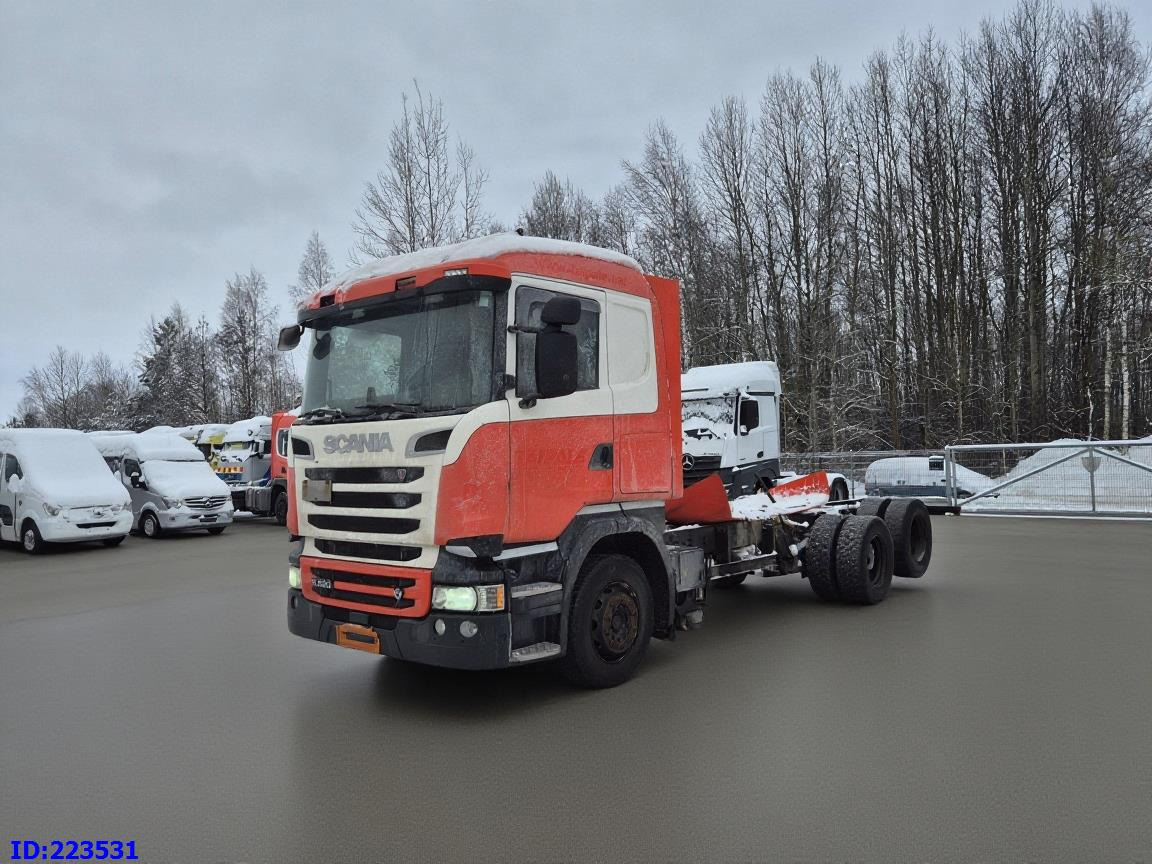 SCANIA R520 V8 6×2 10 tyre - Cab chassis truck: picture 1 SCANIA R520 V8 6×2 10 tyre - Cab chassis truck: picture 1
