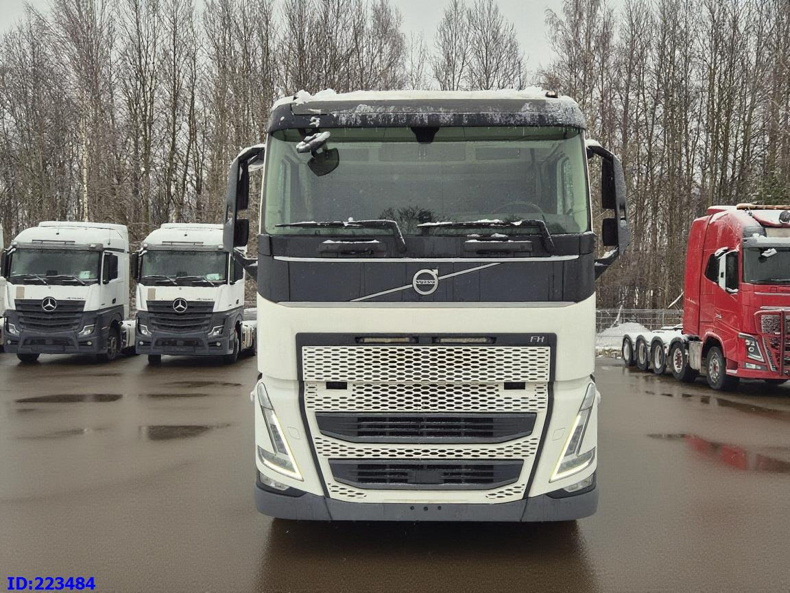 VOLVO FH13 420HP - Cab chassis truck: picture 2 VOLVO FH13 420HP - Cab chassis truck: picture 2