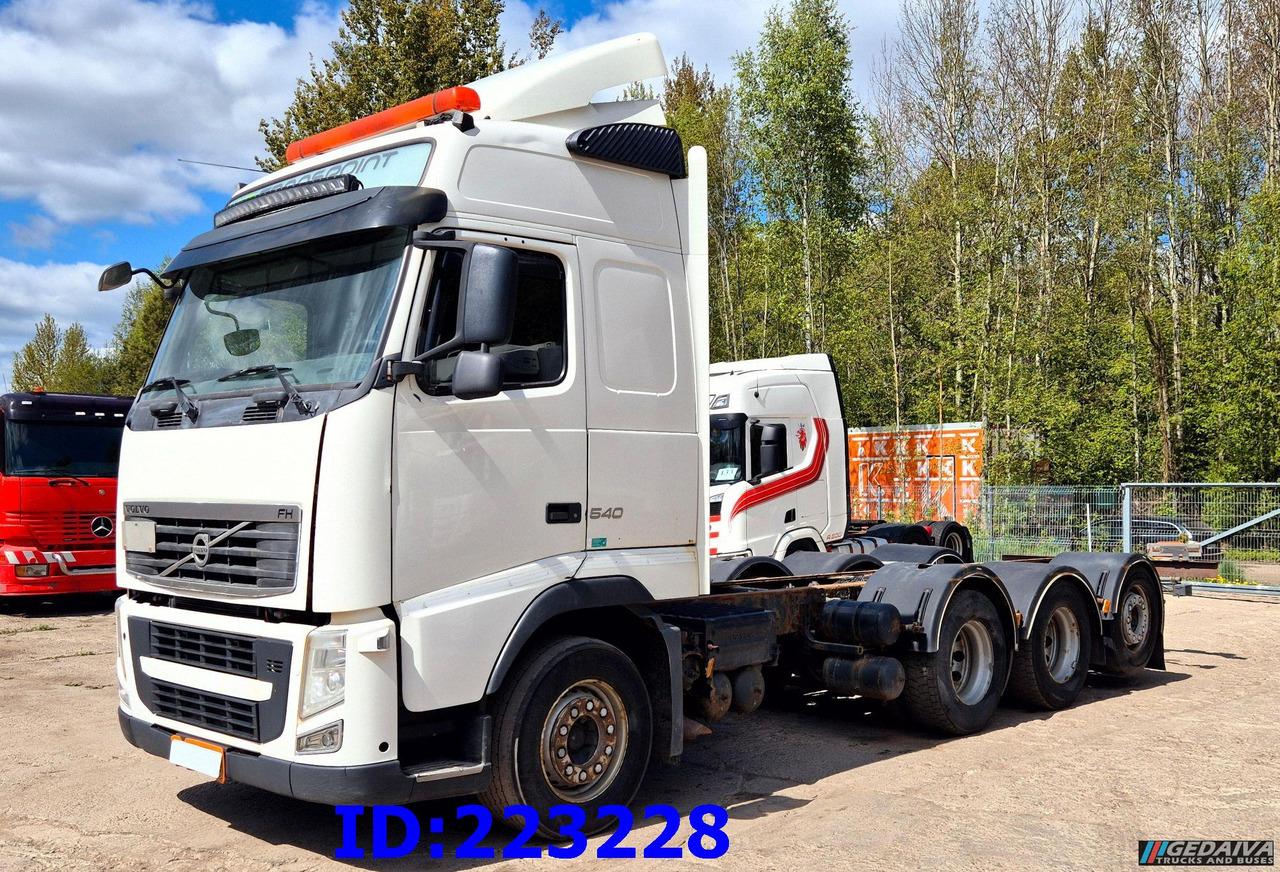 VOLVO FH13 540HP 8X4 Euro5 - Cab chassis truck: picture 1 VOLVO FH13 540HP 8X4 Euro5 - Cab chassis truck: picture 1