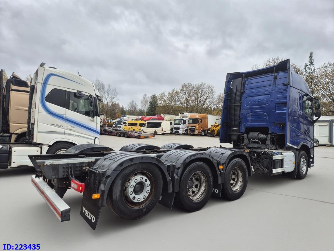 VOLVO FH13 540HP 8x4 (steering axle) - Cab chassis truck: picture 5 VOLVO FH13 540HP 8x4 (steering axle) - Cab chassis truck: picture 5