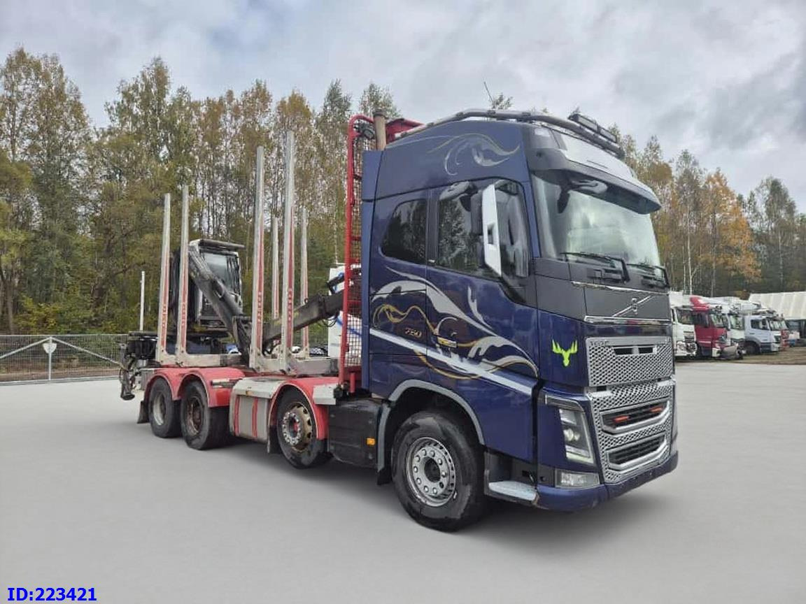 VOLVO FH16 750HP 8x4 + KESLA CRANE - Logging truck: picture 4 VOLVO FH16 750HP 8x4 + KESLA CRANE - Logging truck: picture 4