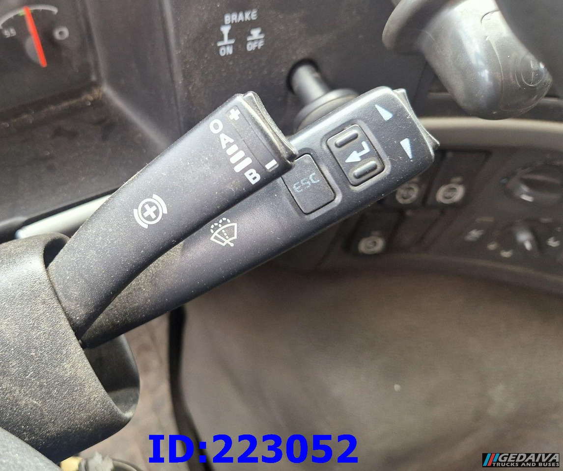 Box truck VOLVO FM11 450HP 6x2 Euro5: picture 12