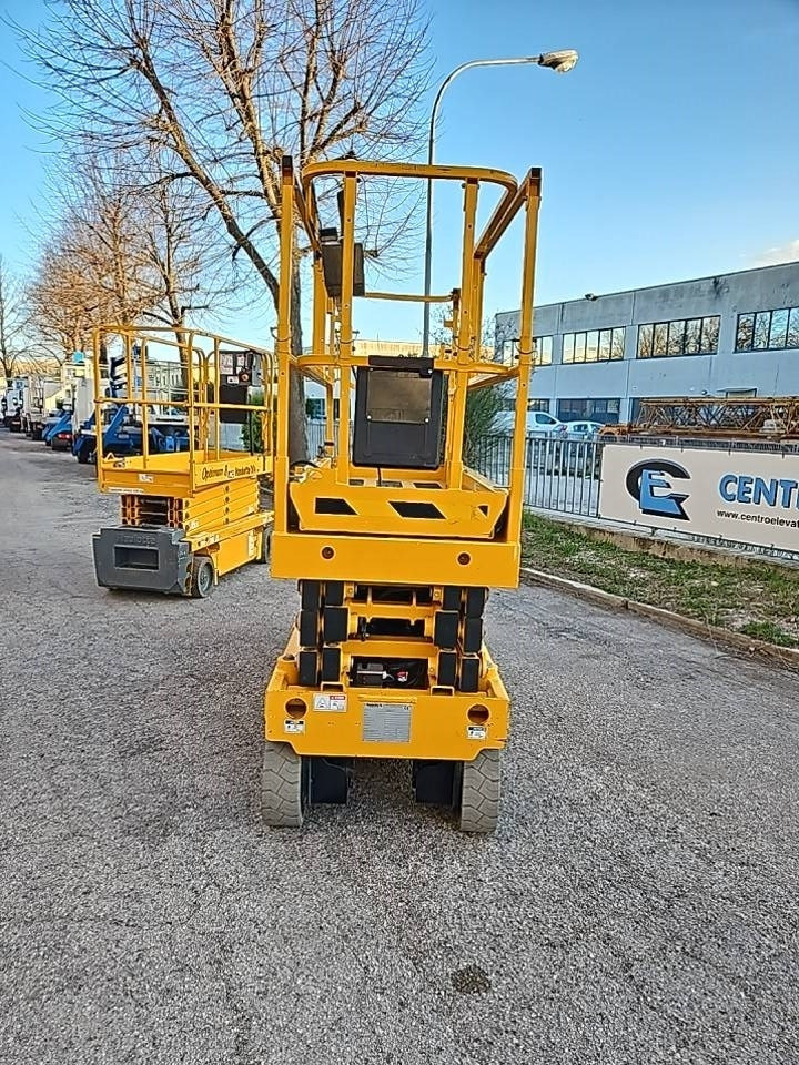 Haulotte Compact 10 N  - Scissor lift: picture 2 Haulotte Compact 10 N  - Scissor lift: picture 2