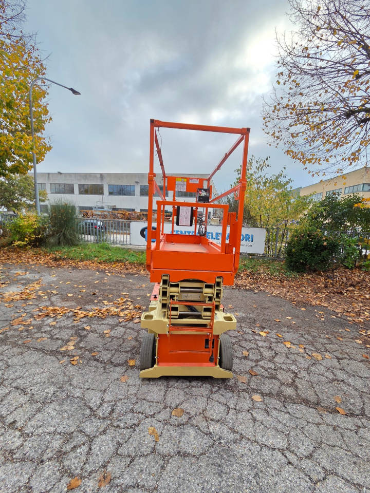JLG 6RS - Scissor lift: picture 4 JLG 6RS - Scissor lift: picture 4