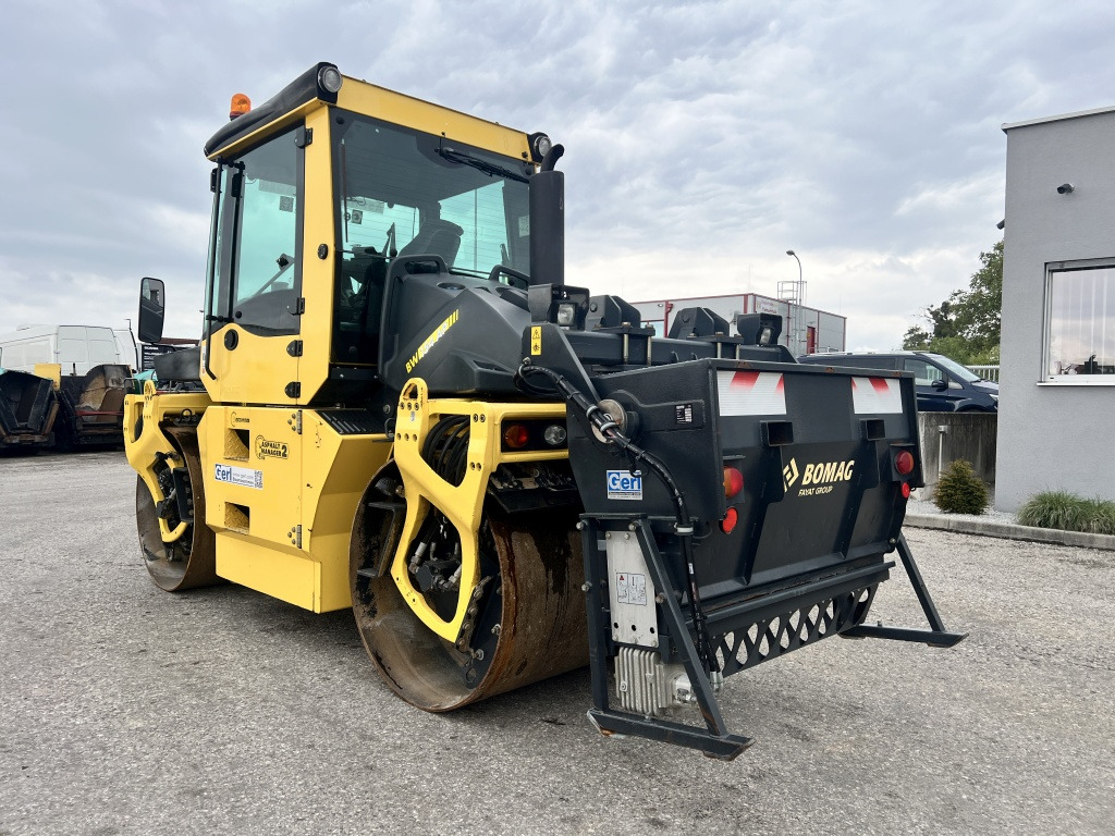Bomag BW 154 AP-4 AM (111577) - Road roller: picture 3 Bomag BW 154 AP-4 AM (111577) - Road roller: picture 3