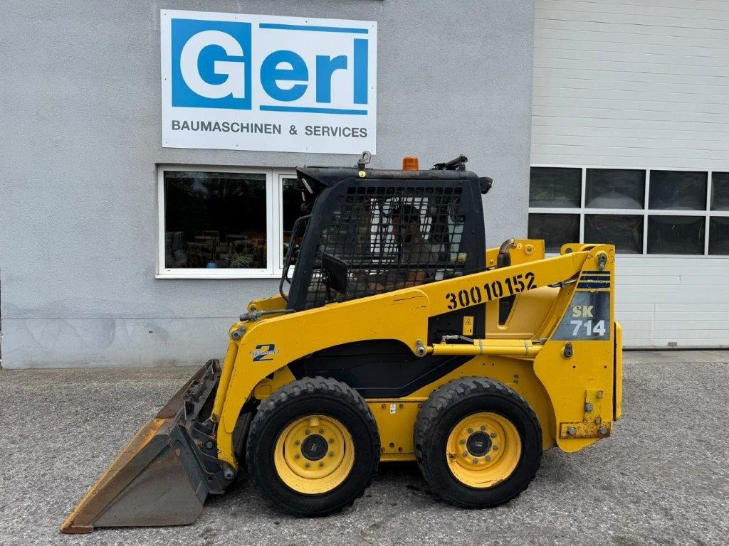 Komatsu SK714-5 (4026) - Skid steer loader: picture 2 Komatsu SK714-5 (4026) - Skid steer loader: picture 2