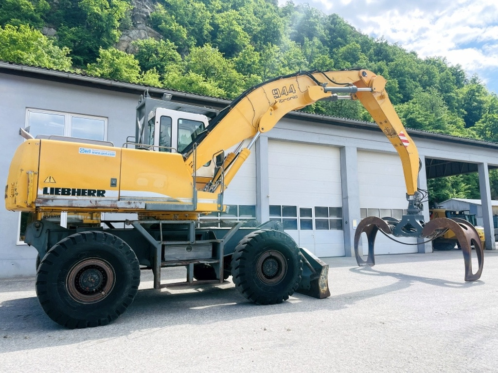 Liebherr A944B HD (3995) - Waste/ Industry handler: picture 2 Liebherr A944B HD (3995) - Waste/ Industry handler: picture 2