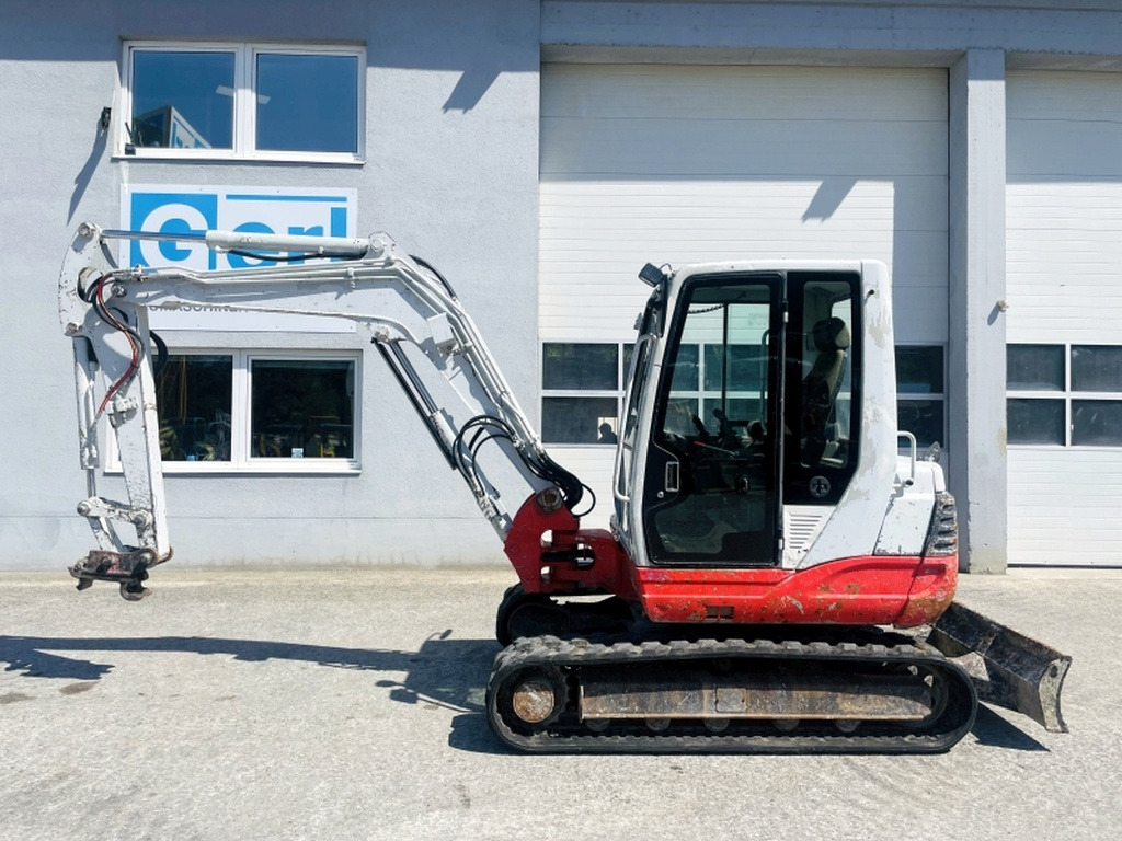 Mini excavator Takeuchi TB250 (3990): picture 8