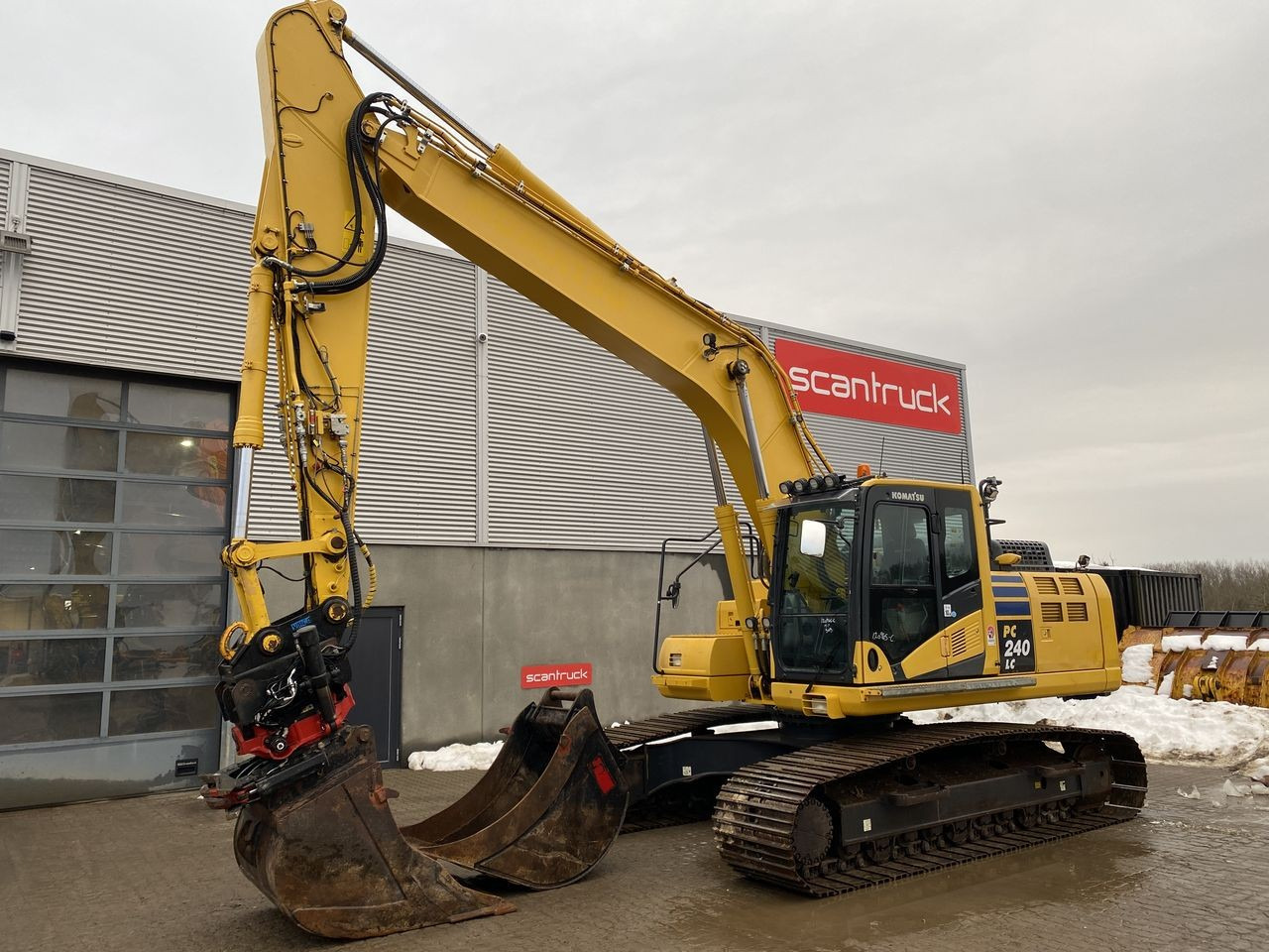 Komatsu PC240LC-11 - Crawler excavator: picture 1 Komatsu PC240LC-11 - Crawler excavator: picture 1