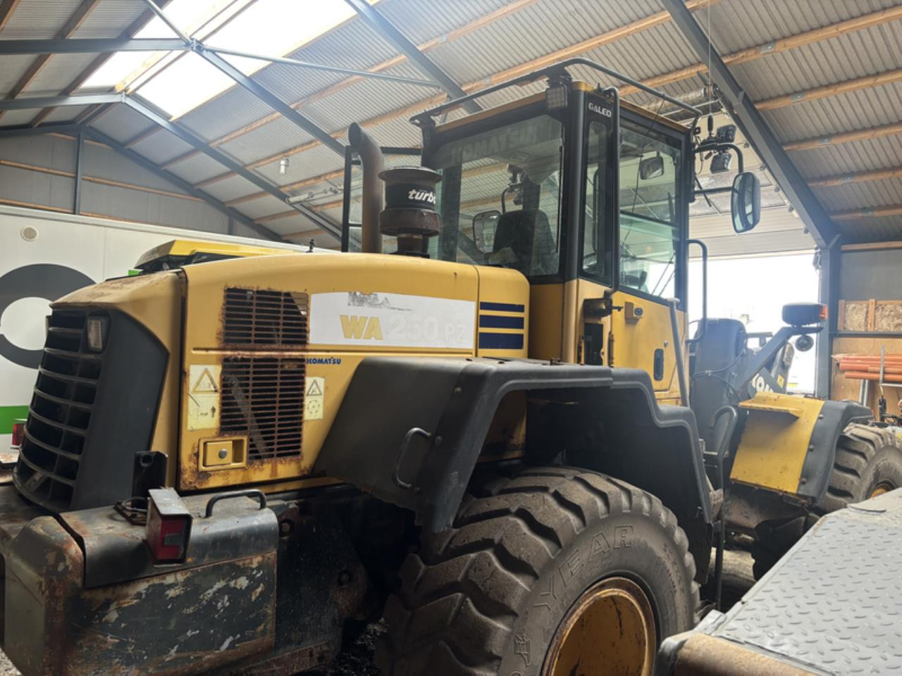Komatsu WA250PZ-5 - Wheel loader: picture 2 Komatsu WA250PZ-5 - Wheel loader: picture 2