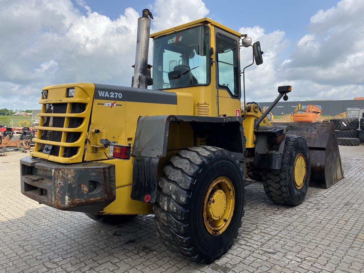 Komatsu WA270-3 - Wheel loader: picture 4 Komatsu WA270-3 - Wheel loader: picture 4
