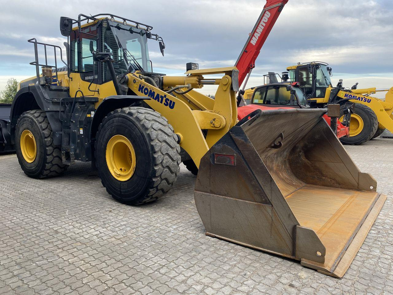 Komatsu WA480-8 - Wheel loader: picture 5 Komatsu WA480-8 - Wheel loader: picture 5
