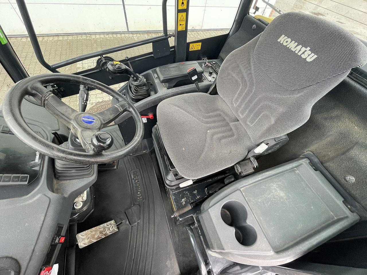 Komatsu WA70M-8EO - Compact loader: picture 3 Komatsu WA70M-8EO - Compact loader: picture 3