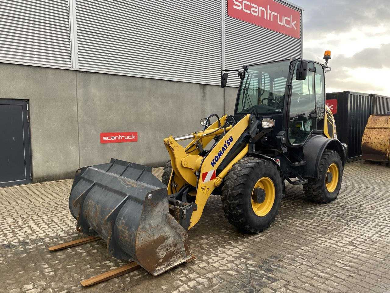 Komatsu WA80M-8EO - Compact loader: picture 1 Komatsu WA80M-8EO - Compact loader: picture 1