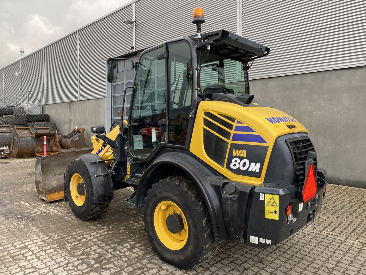 Komatsu WA80M-8EO - Compact loader: picture 2 Komatsu WA80M-8EO - Compact loader: picture 2