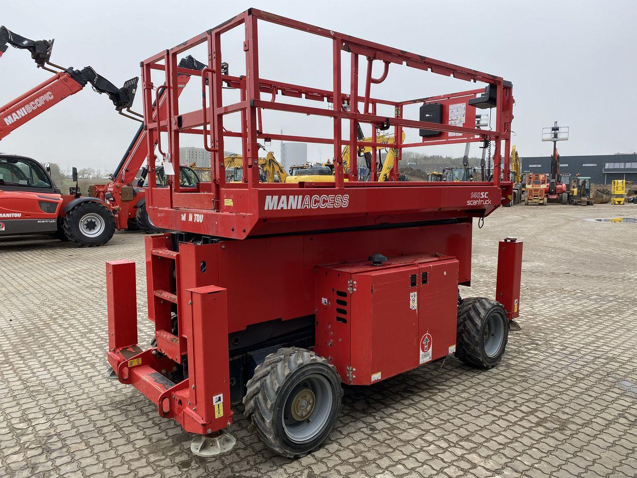 Manitou 140SC - Scissor lift: picture 4 Manitou 140SC - Scissor lift: picture 4