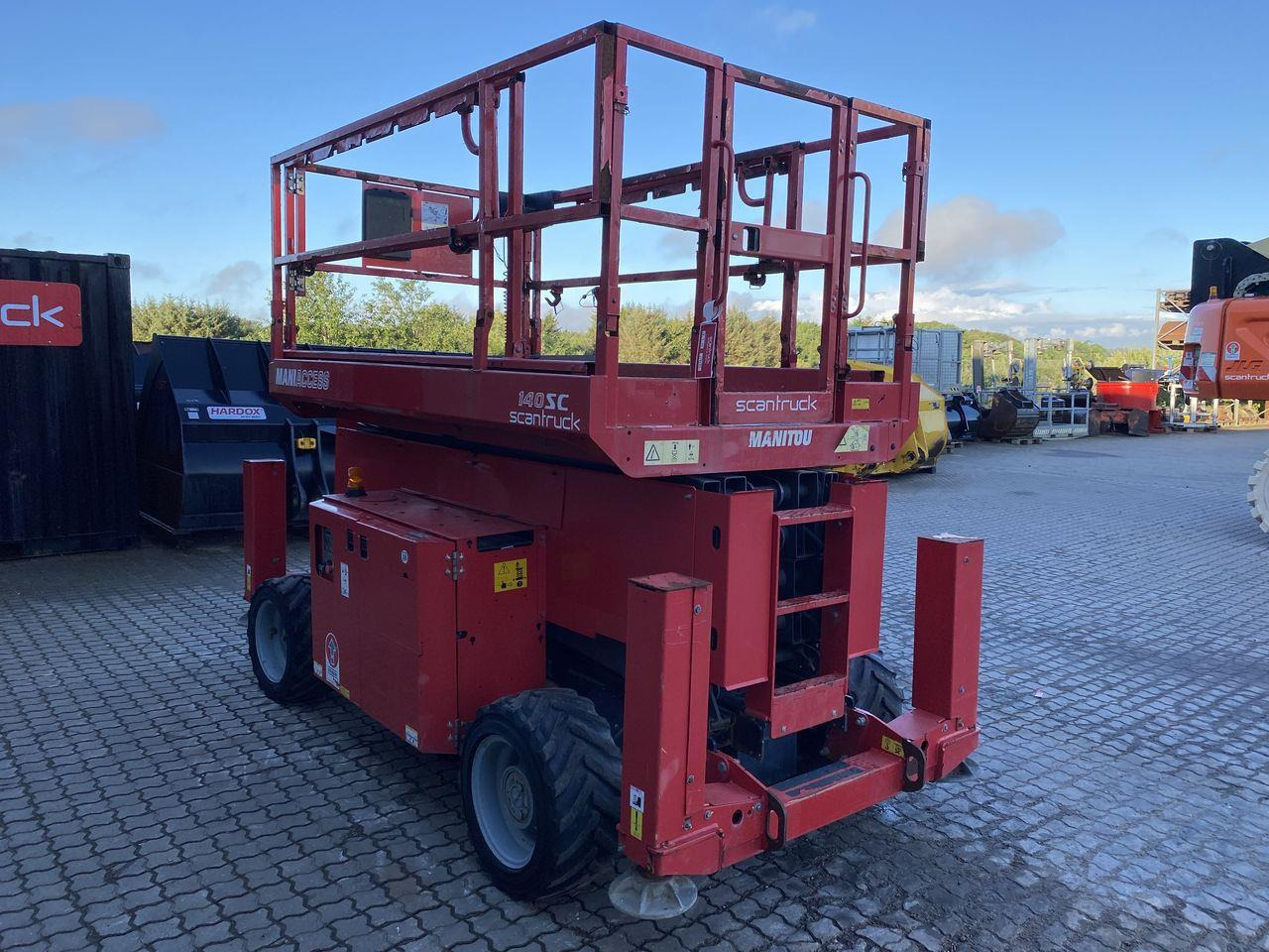 Manitou 140SC - Scissor lift: picture 5 Manitou 140SC - Scissor lift: picture 5