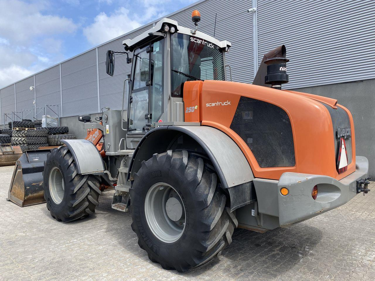 Weycor AR250e - Wheel loader: picture 2 Weycor AR250e - Wheel loader: picture 2