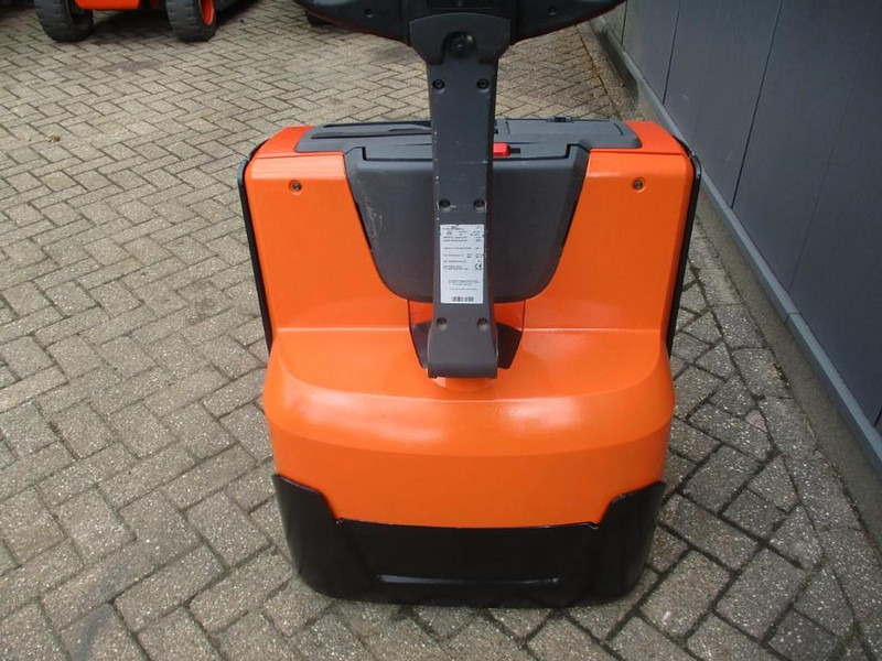 BT LWE 160 - Pallet truck: picture 5 BT LWE 160 - Pallet truck: picture 5