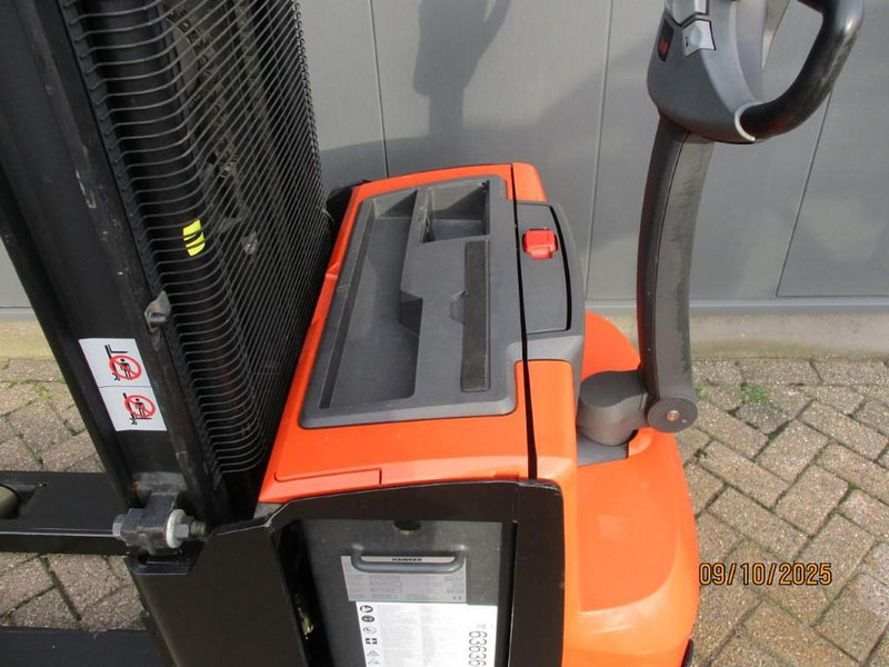 Pallet truck BT SWE140: picture 11
