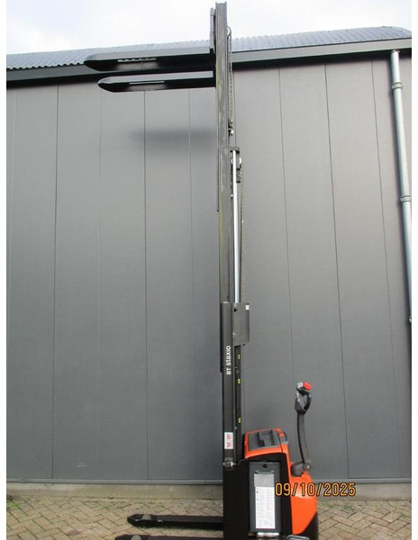 Pallet truck BT SWE140: picture 7