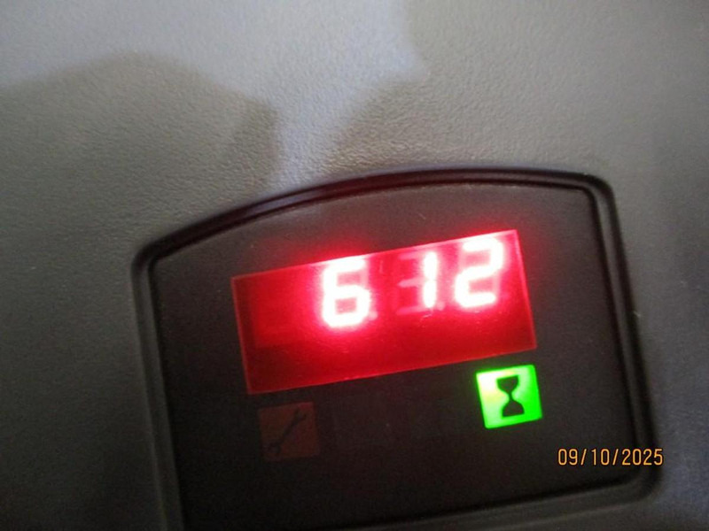 Pallet truck BT SWE140: picture 9