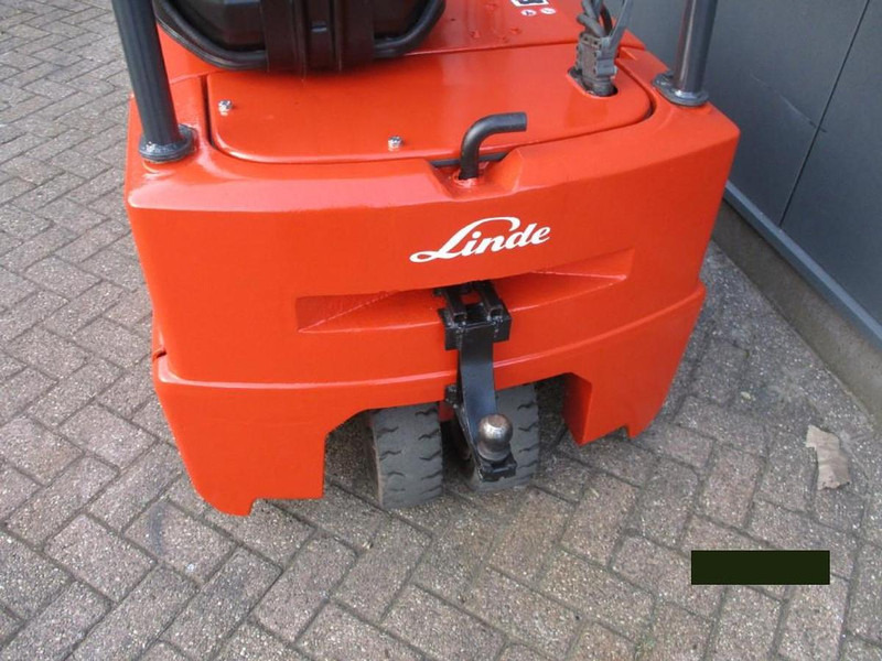 Linde E12 - Electric forklift: picture 4 Linde E12 - Electric forklift: picture 4