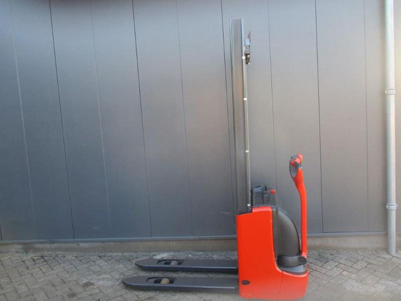 Linde L 10 - Stacker: picture 3 Linde L 10 - Stacker: picture 3