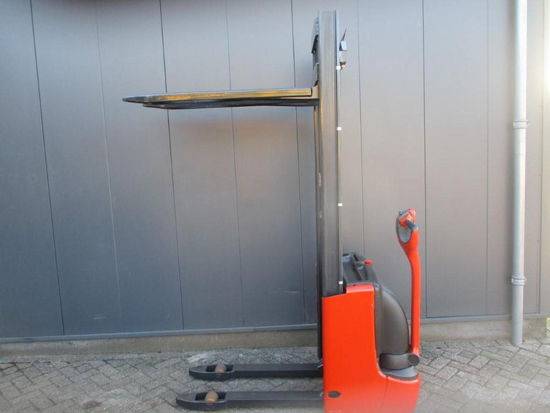 Linde L 10 - Stacker: picture 2 Linde L 10 - Stacker: picture 2