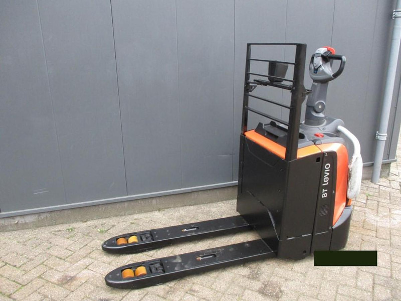 Toyota LPE 200 - Pallet truck: picture 2 Toyota LPE 200 - Pallet truck: picture 2