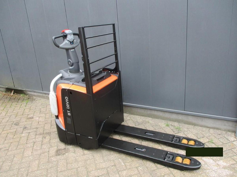 Toyota LPE200 - Pallet truck: picture 3 Toyota LPE200 - Pallet truck: picture 3