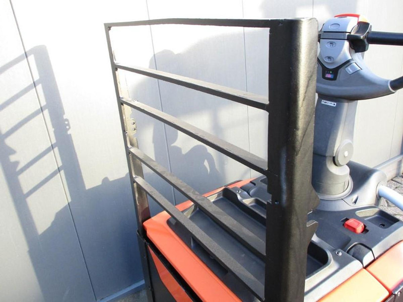 Toyota LPE250 - Pallet truck: picture 5 Toyota LPE250 - Pallet truck: picture 5