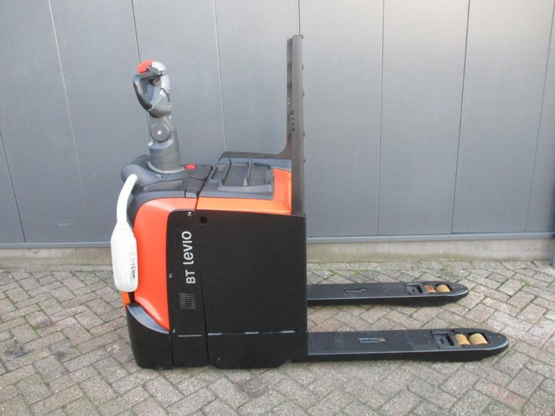 Toyota LPE250 - Pallet truck: picture 3 Toyota LPE250 - Pallet truck: picture 3