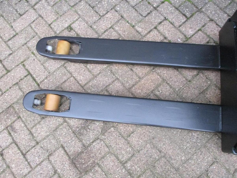 Toyota LWE 140 - Pallet truck: picture 4 Toyota LWE 140 - Pallet truck: picture 4