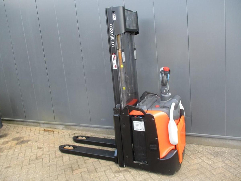 Toyota SPE 120L - Stacker: picture 3 Toyota SPE 120L - Stacker: picture 3
