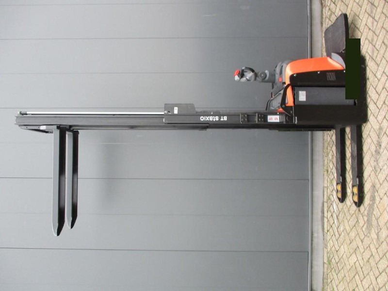 Toyota SPE120 - Pallet truck: picture 5 Toyota SPE120 - Pallet truck: picture 5