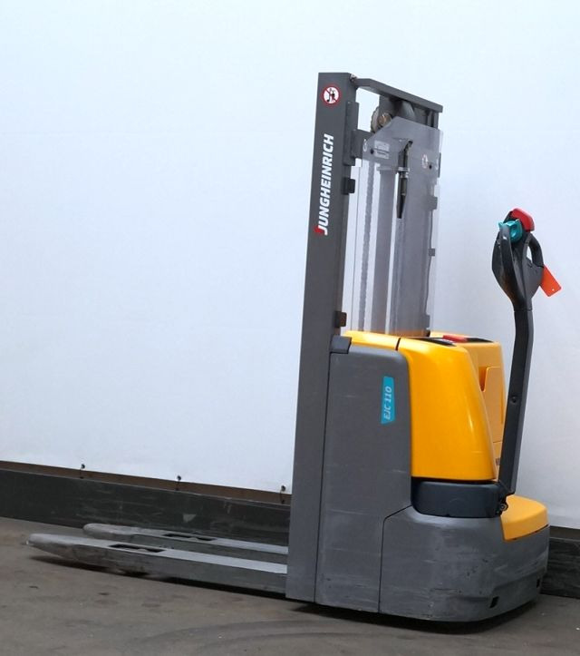 Jungheinrich EJC110 - Stacker: picture 2 Jungheinrich EJC110 - Stacker: picture 2