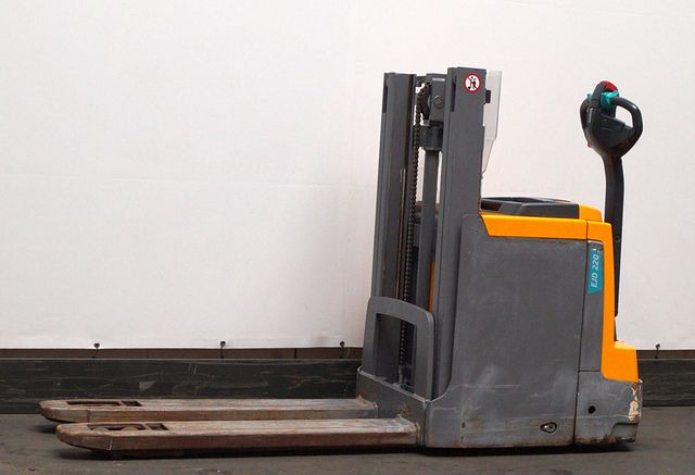 Jungheinrich EJD220 - Stacker: picture 1 Jungheinrich EJD220 - Stacker: picture 1