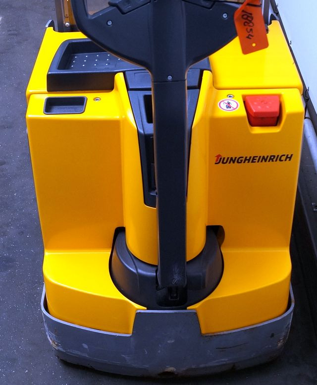 Jungheinrich EJD220 - Stacker: picture 3 Jungheinrich EJD220 - Stacker: picture 3