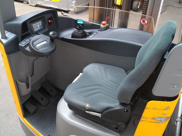 Jungheinrich ETV216 - Reach truck: picture 3 Jungheinrich ETV216 - Reach truck: picture 3