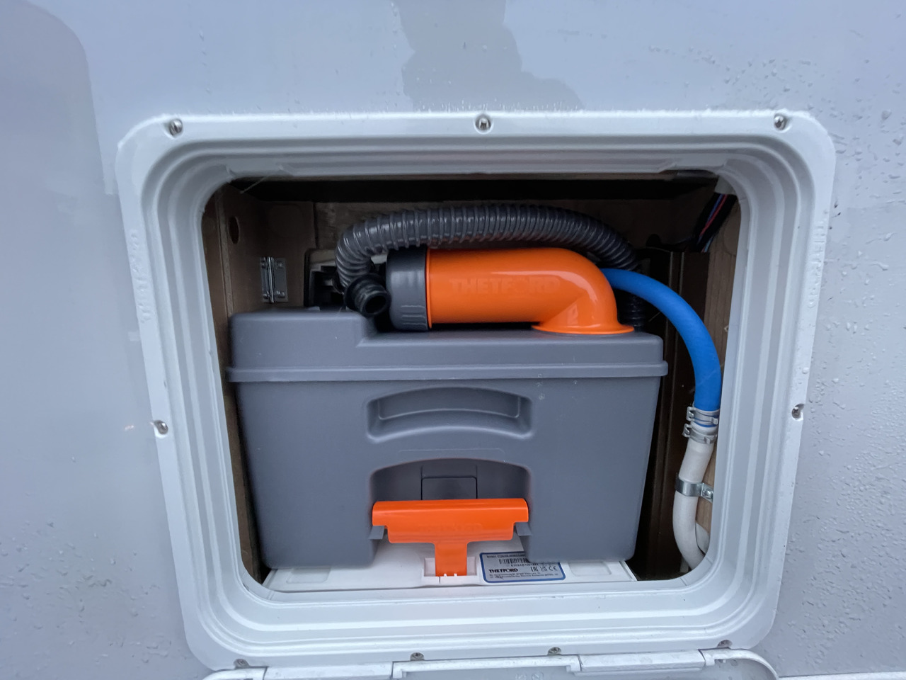 CARTHAGO Mercedes C2-Tourer 147 RB LEK - Komplettausst. - Integrated motorhome: picture 5 CARTHAGO Mercedes C2-Tourer 147 RB LEK - Komplettausst. - Integrated motorhome: picture 5